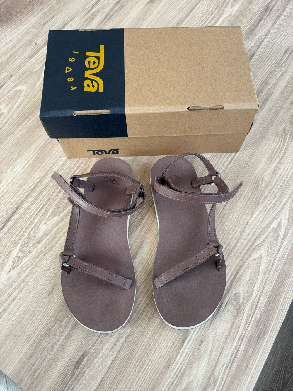 Teva Original Universal Slim Lea Sandals